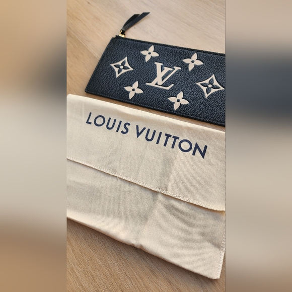 Louis Vuitton Authentic BiColor Empriente Bill Pouch with Dust Bag! - Picture 14 of 15